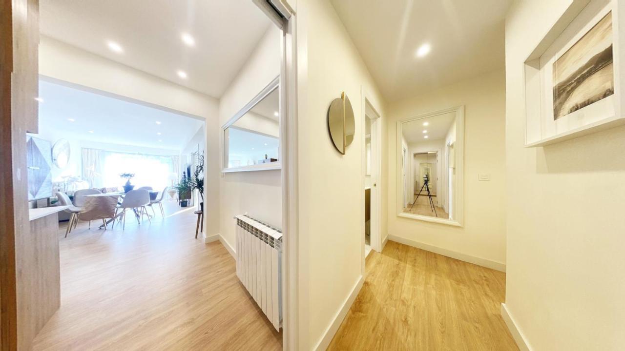 Miramar Luxurious Flat, 3 Double Rooms, Free Parking, Terrace, Completely New San Sebastian Bagian luar foto