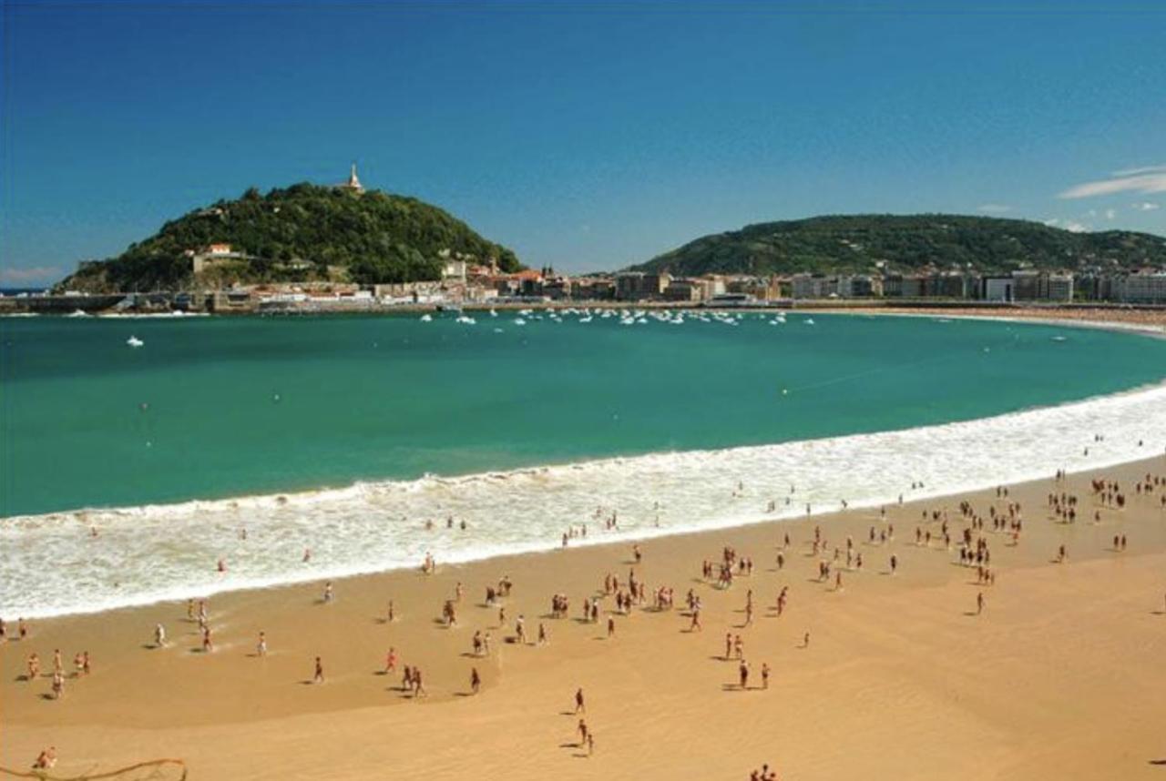 Miramar Luxurious Flat, 3 Double Rooms, Free Parking, Terrace, Completely New San Sebastian Bagian luar foto