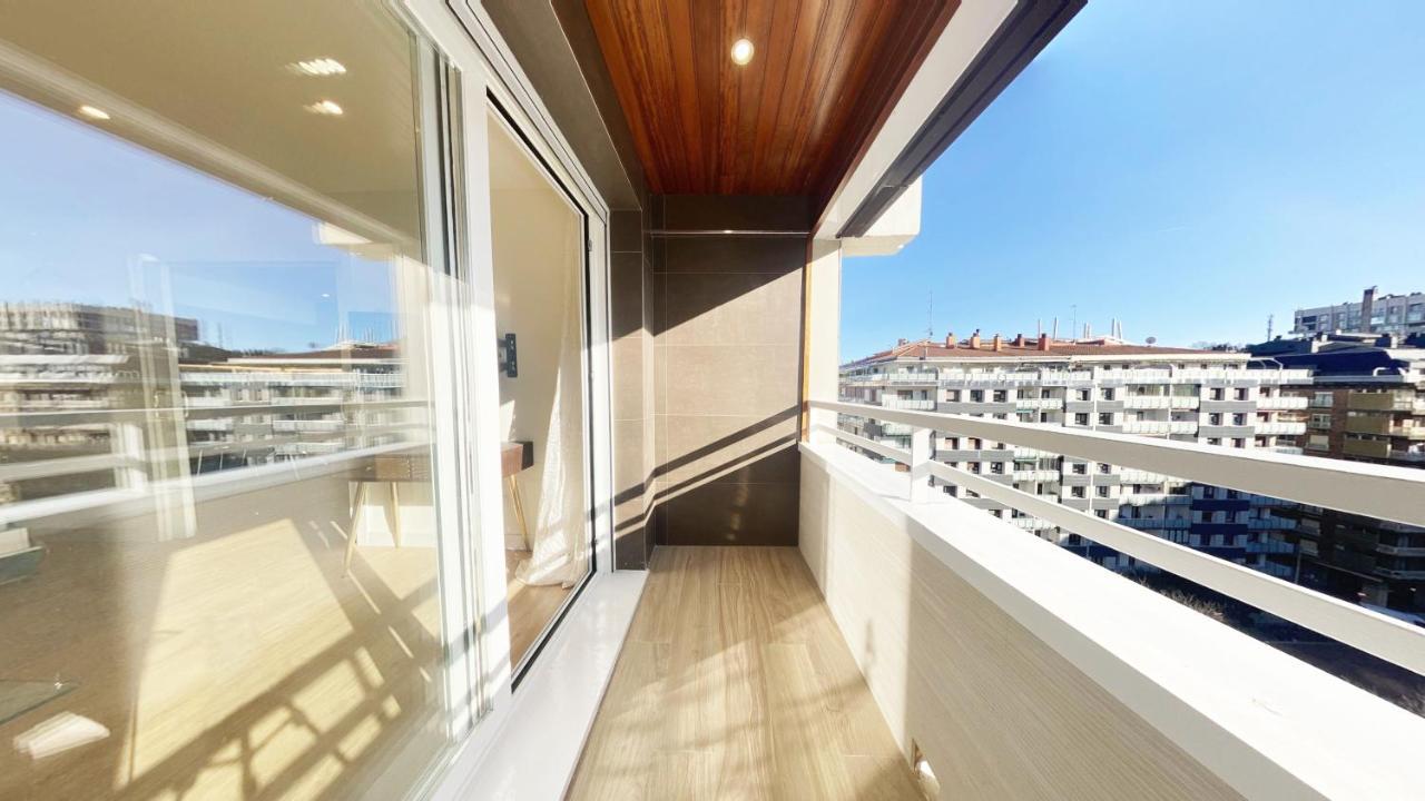 Miramar Luxurious Flat, 3 Double Rooms, Free Parking, Terrace, Completely New San Sebastian Bagian luar foto