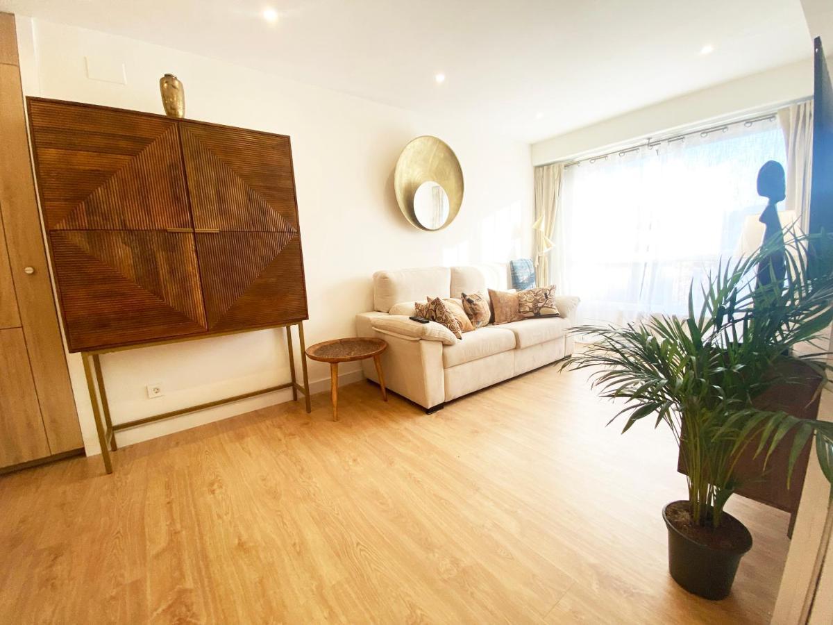 Miramar Luxurious Flat, 3 Double Rooms, Free Parking, Terrace, Completely New San Sebastian Bagian luar foto