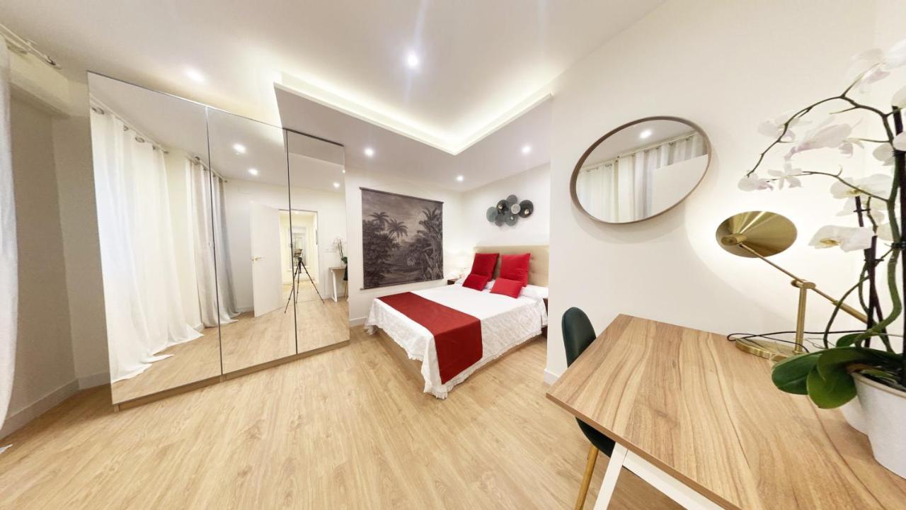 Miramar Luxurious Flat, 3 Double Rooms, Free Parking, Terrace, Completely New San Sebastian Bagian luar foto