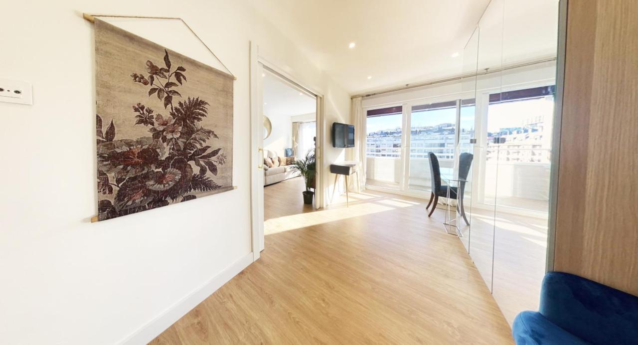 Miramar Luxurious Flat, 3 Double Rooms, Free Parking, Terrace, Completely New San Sebastian Bagian luar foto