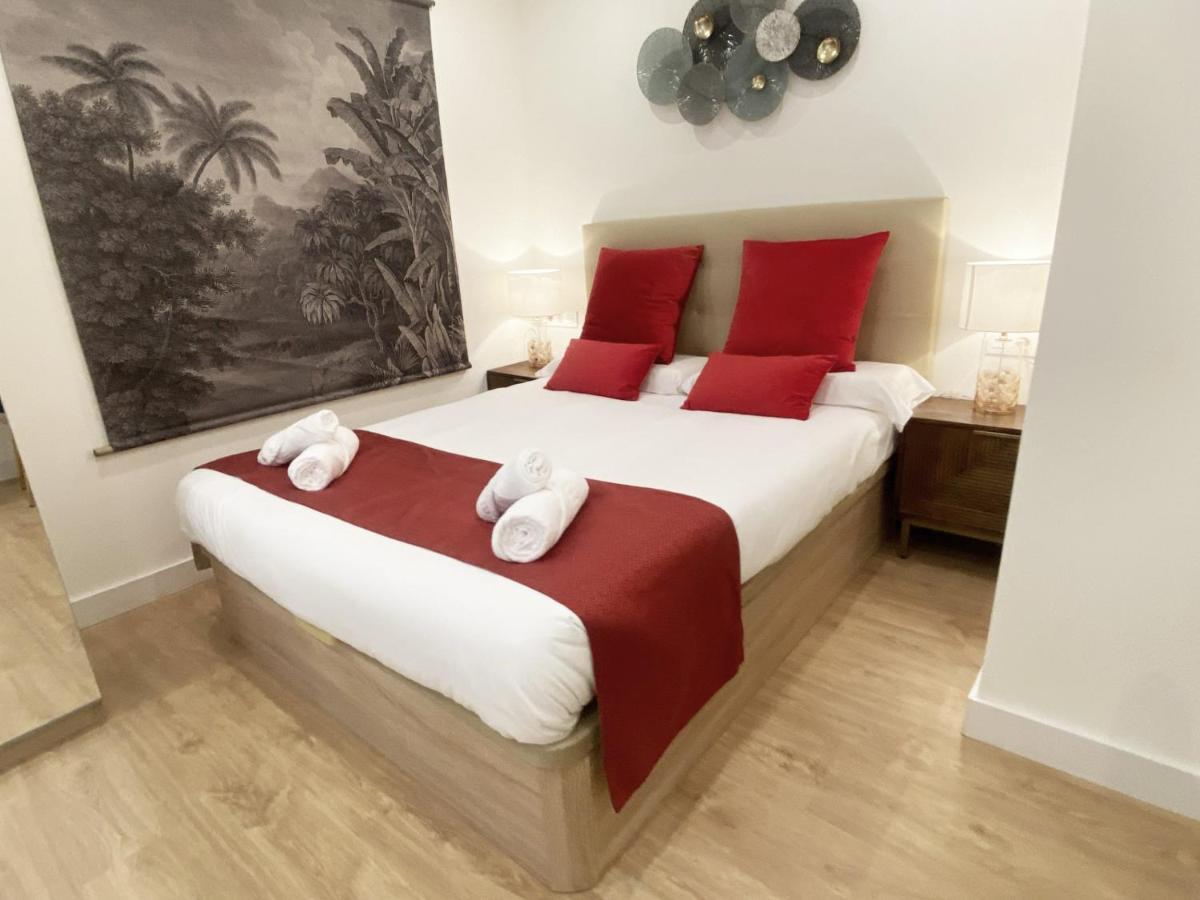 Miramar Luxurious Flat, 3 Double Rooms, Free Parking, Terrace, Completely New San Sebastian Bagian luar foto